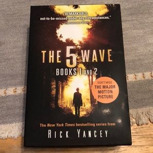 The 5th Wave Series Books 1 and 2